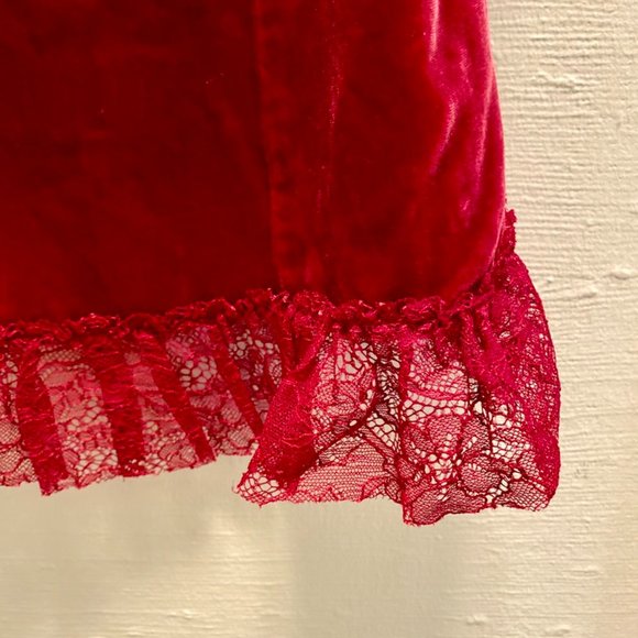Stunning Trelise Cooper Red Velvet Top! - Picture 4 of 6
